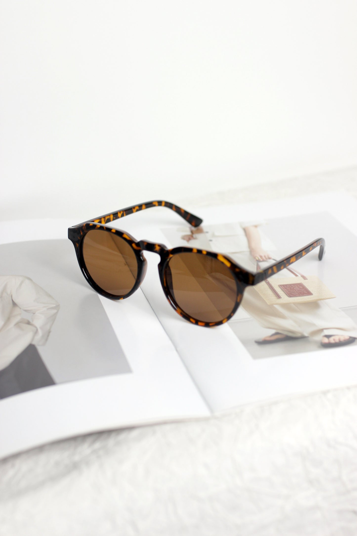 A2403KC10220 - CLASSIC SQUARED FRAME SUNGLASSES