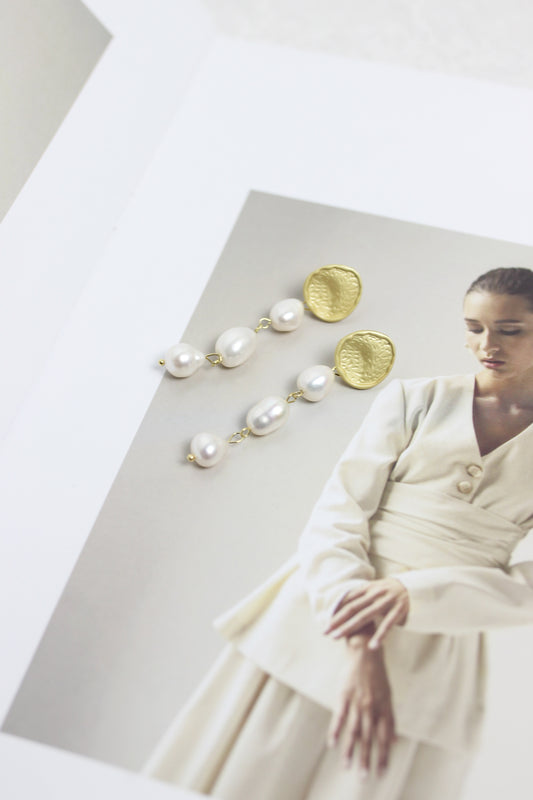 A2403LIM18515 - TURNING NEW LOOK GOLD EARRINGS