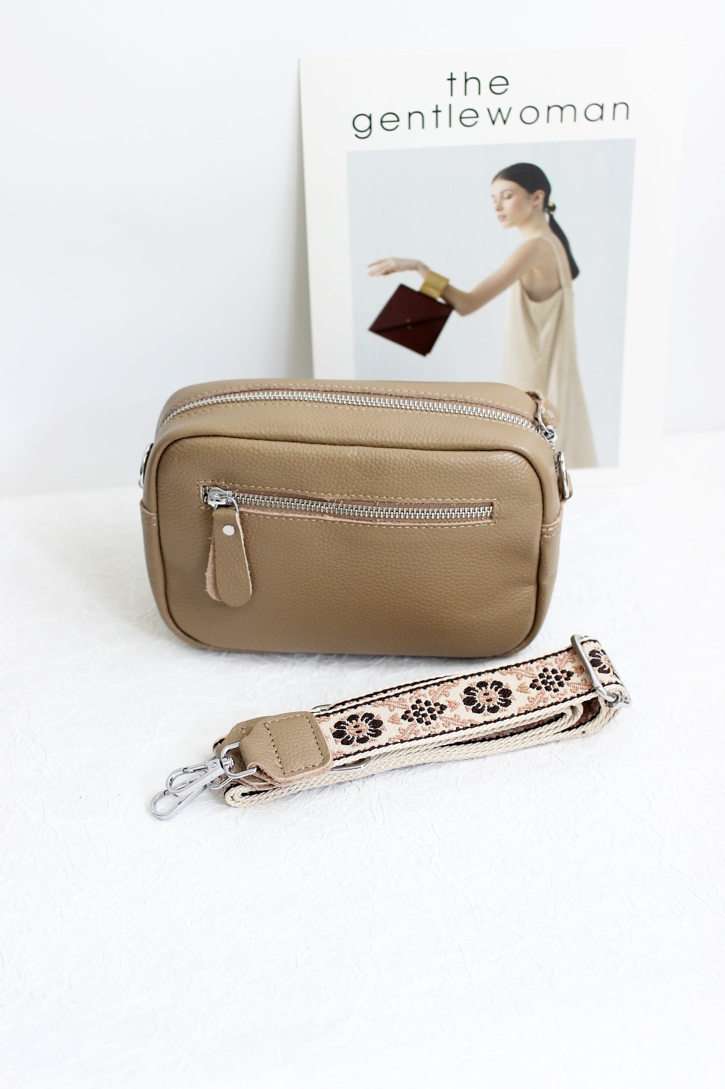 A2405BW82796 - WEST COAST LEATHER BAG