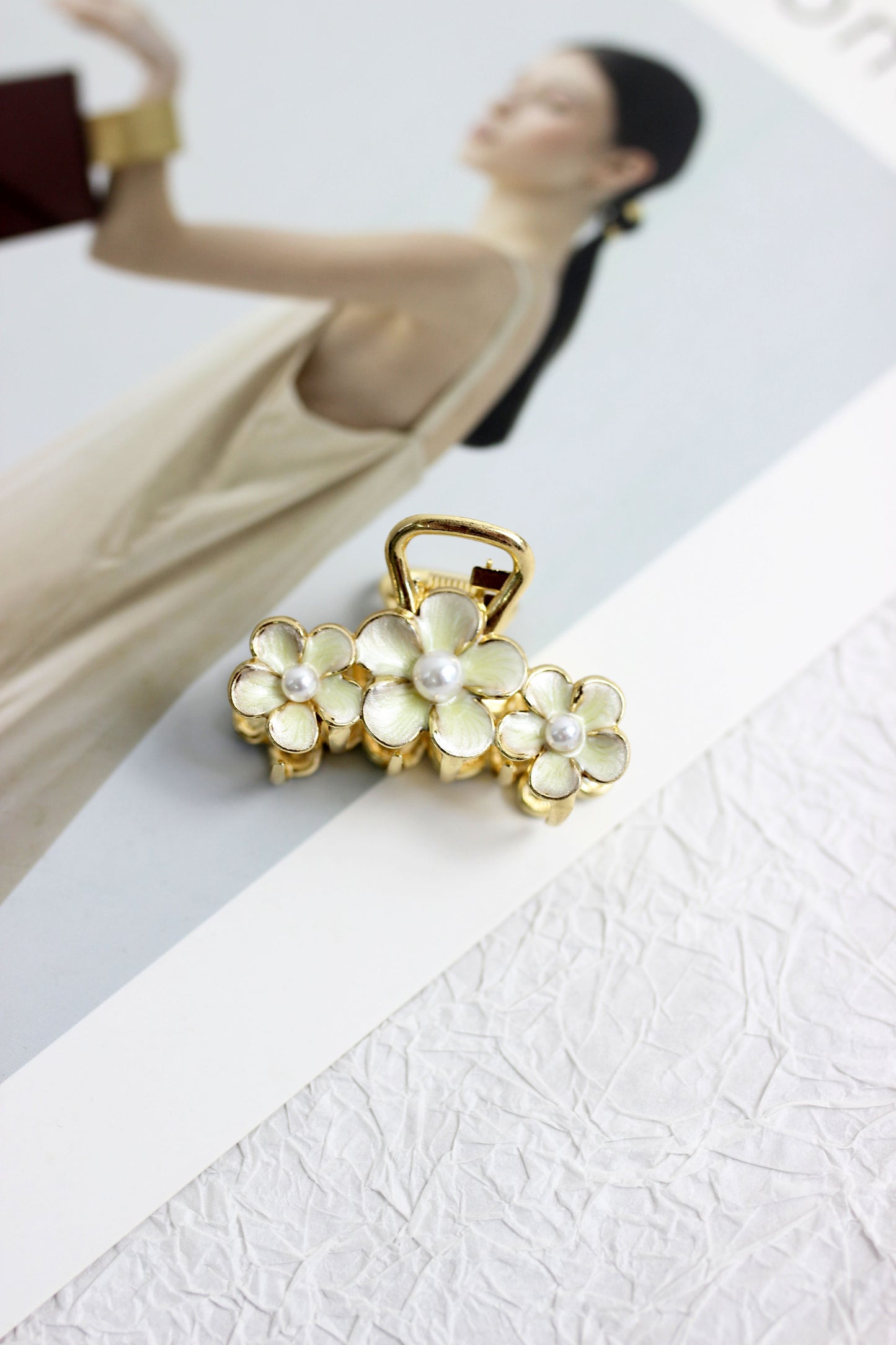 A2405CY99445 - FLORAL HAIR CLIP
