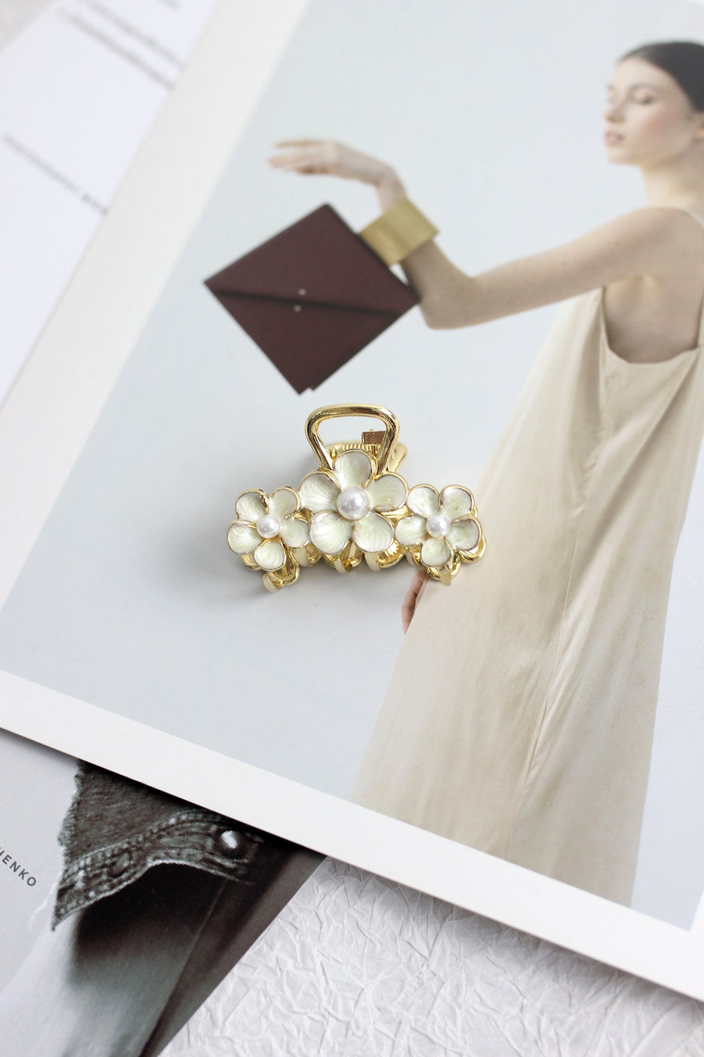 A2405CY99445 - FLORAL HAIR CLIP