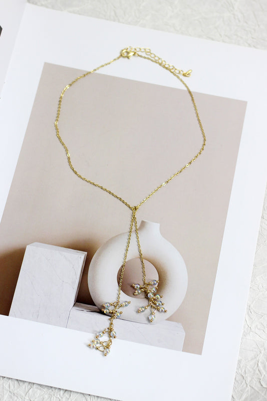 A2406FJ80896 - Delicate Gold Floral Lariat Necklace
