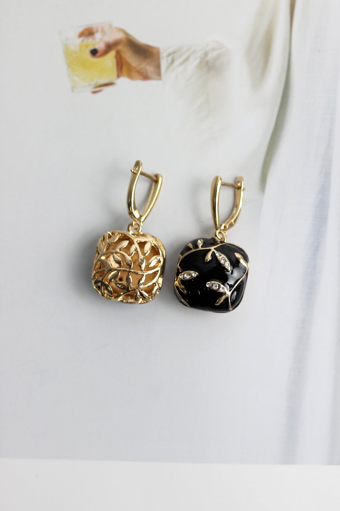 A2406HEM27836 - Enchanted Vine Enamel Drop Earrings