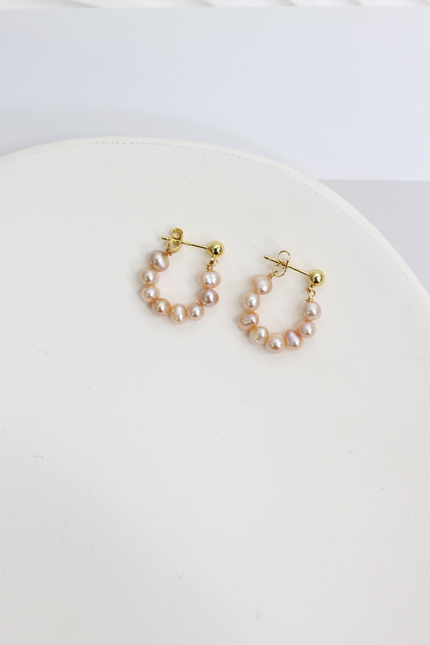 A2406JC46711 - ELEGANT NATURAL PEARL EARRING