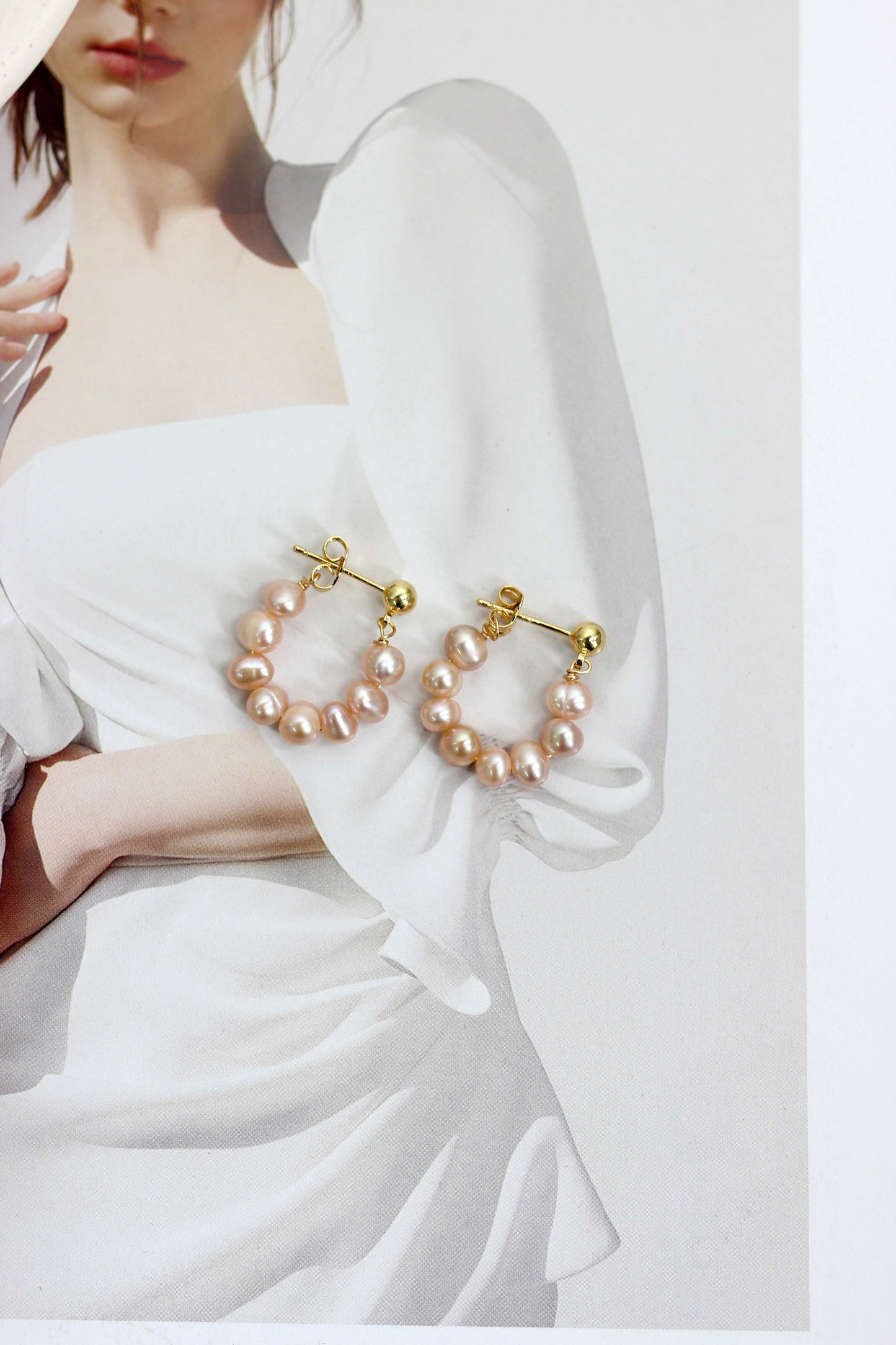 A2406JC46711 - ELEGANT NATURAL PEARL EARRING