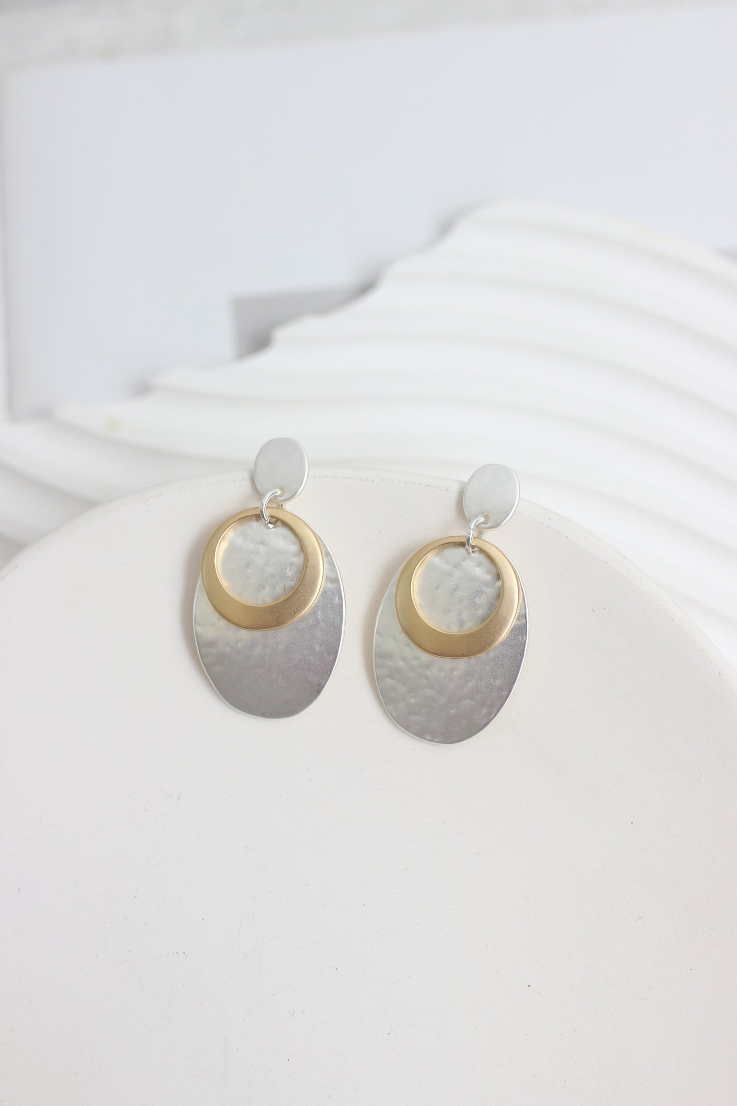 A2407AY51047 - Dual-Tone Hammered Metal Earrings