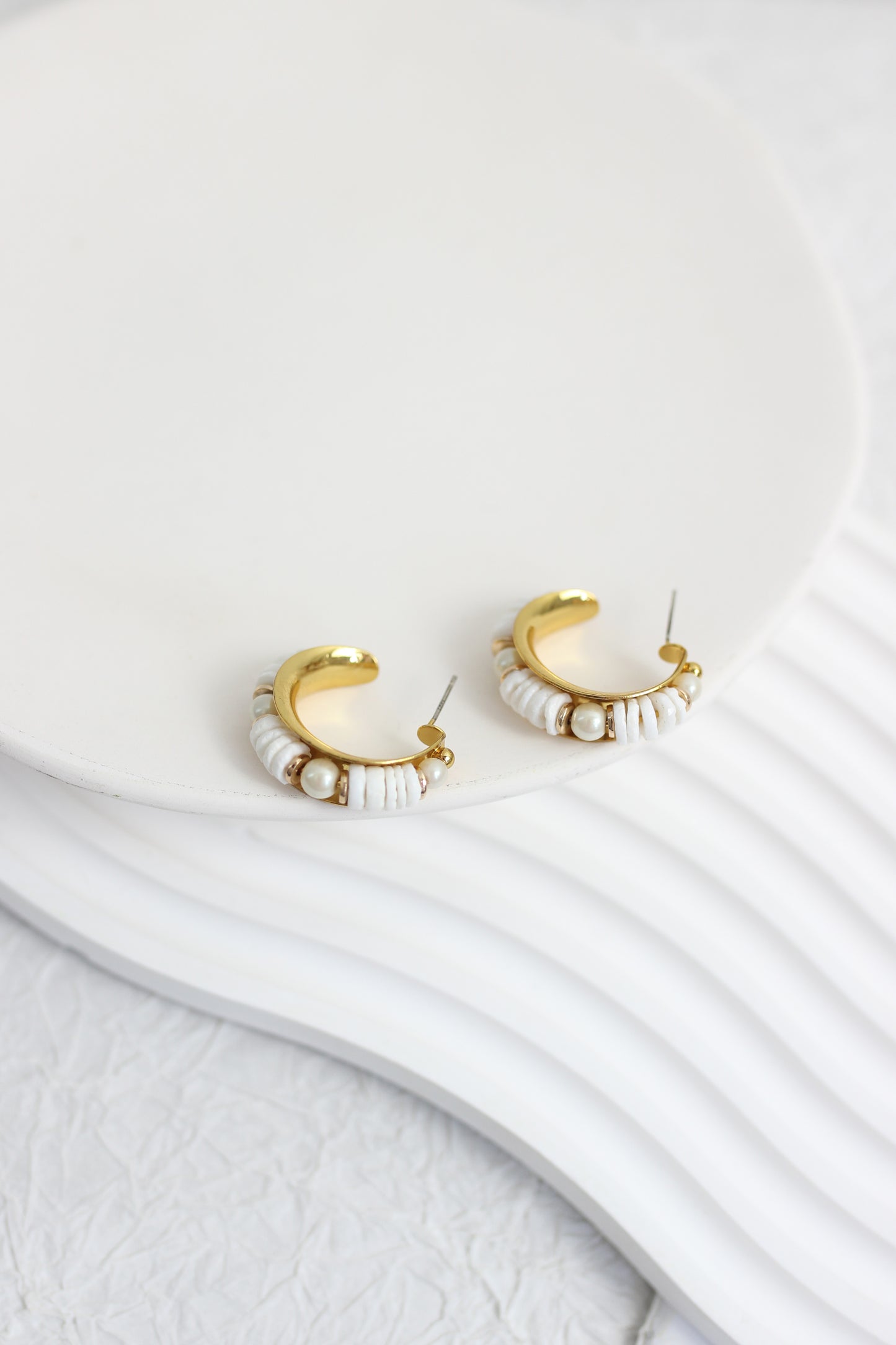 A2407WWZL51435 - Classic Pearl Hoop Earrings
