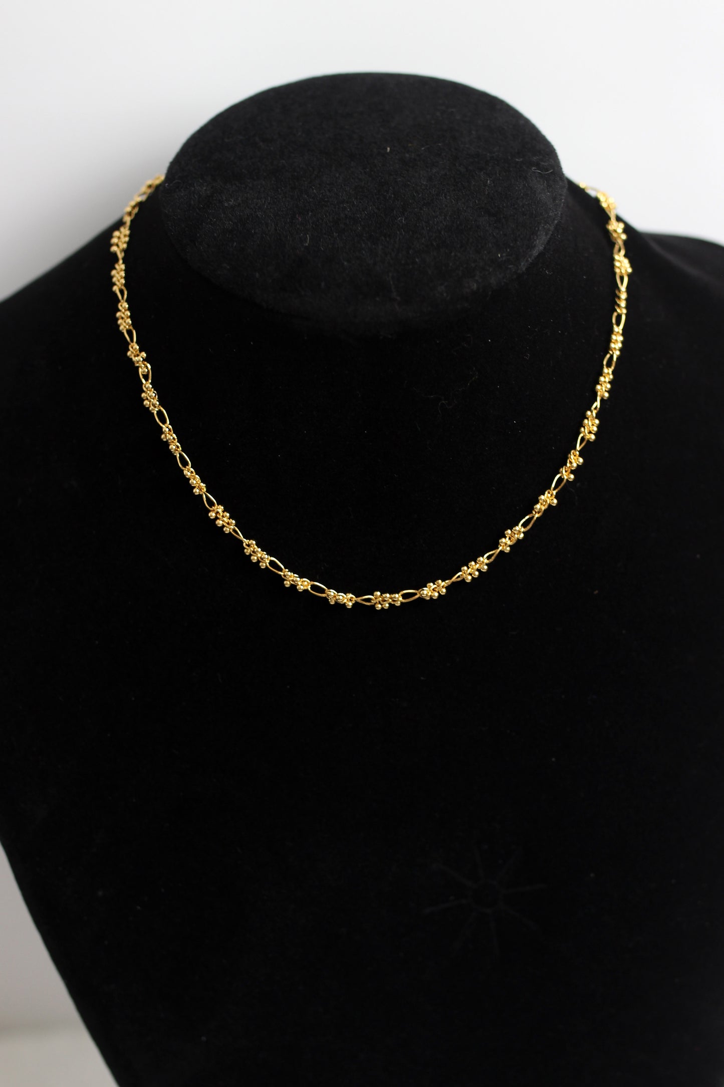 A2407XL36496 - ORNAMENTAL CLUSTER GOLD NECKLACE