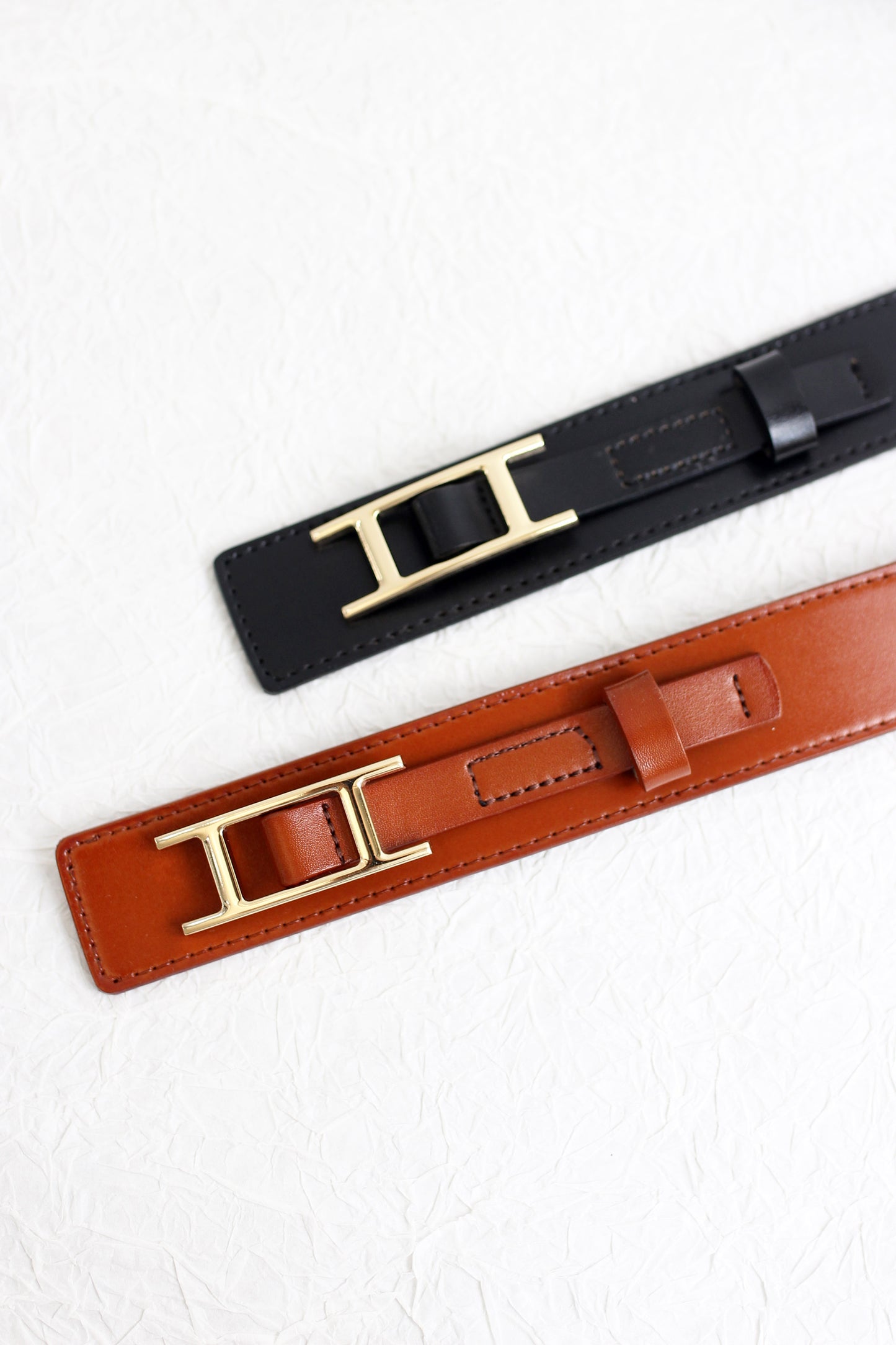 A2408DJN49988 - Classic Leather Belt with Statement Buckle