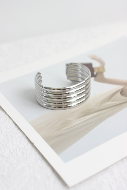 A2408JQ42671 - Metallic Open Cuff Bracelet with Ribbed Design