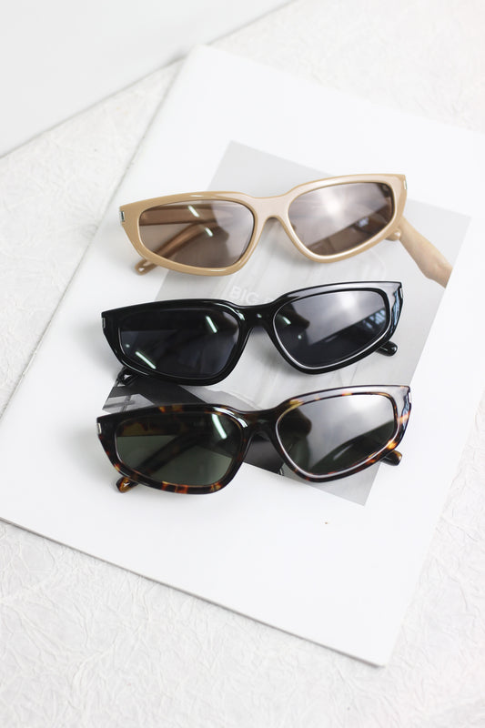 A2408KN41191 - Retro Cat-Eye Sunglasses