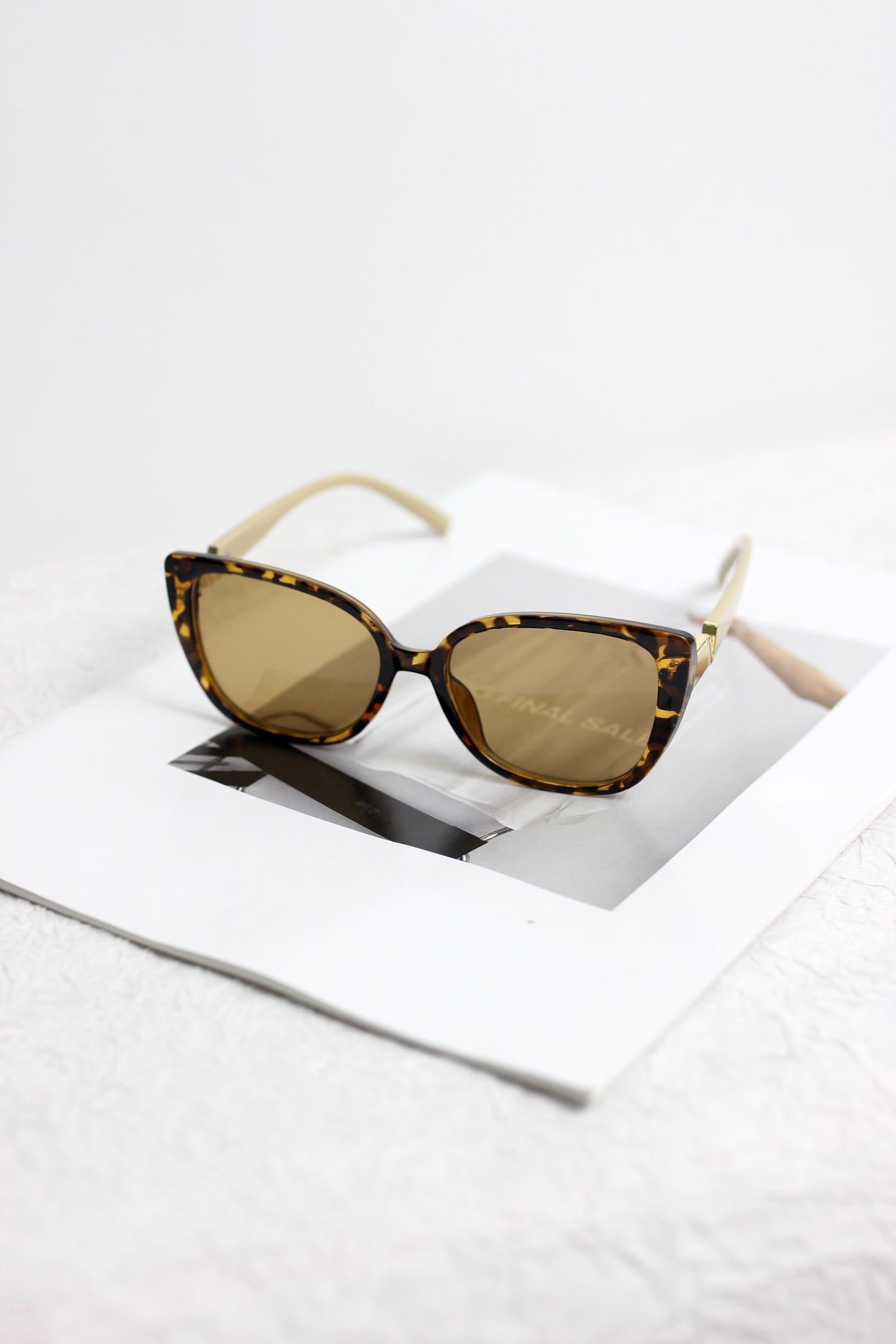 A2408MN13236 - Cat-Eye Sunglasses with Metal Accent