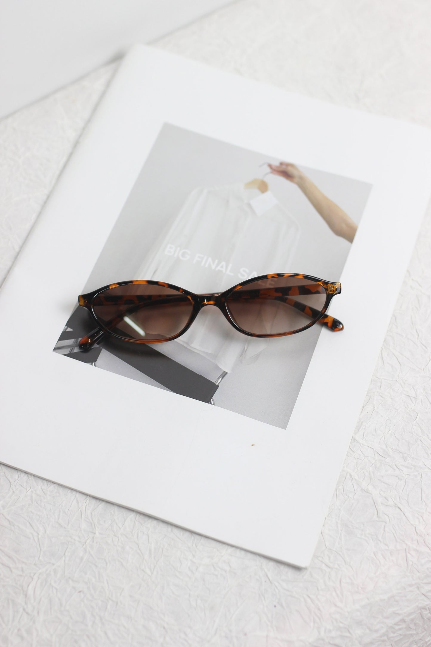 A2408MN94310 - Oval Retro Sunglasses