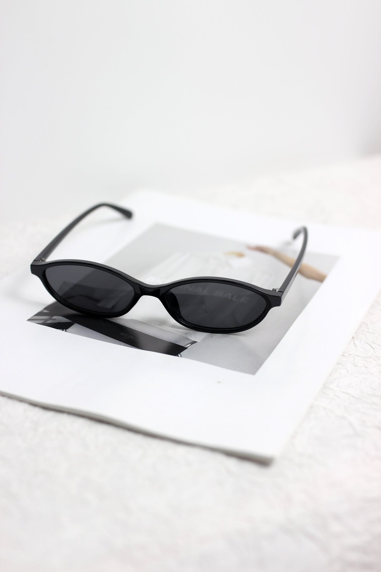 A2408MN94310 - Oval Retro Sunglasses