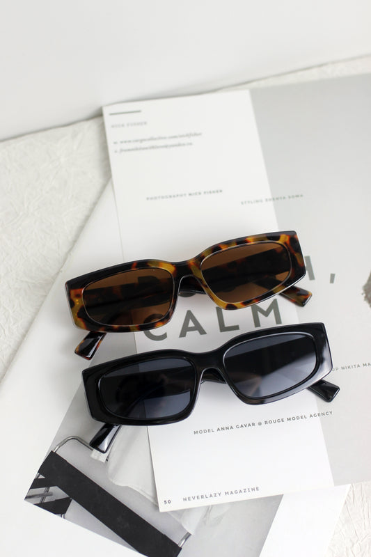 A2408YTGX68759 - Classic Rectangular Sunglasses