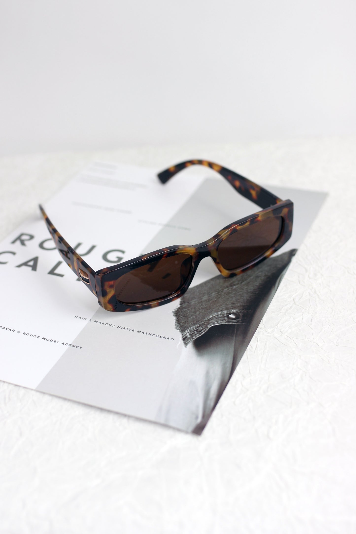 A2408YTGX68759 - Classic Rectangular Sunglasses