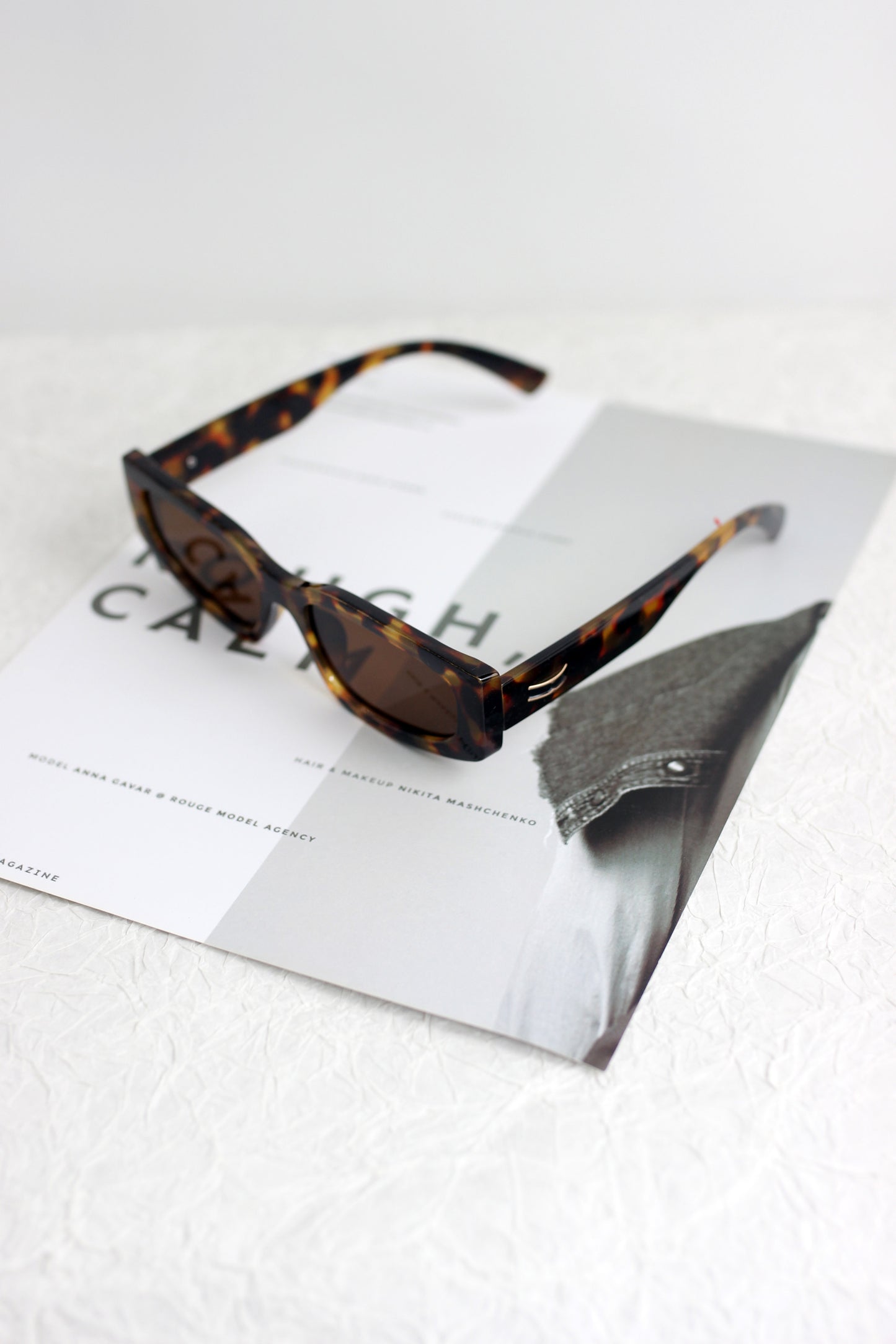 A2408YTGX68759 - Classic Rectangular Sunglasses