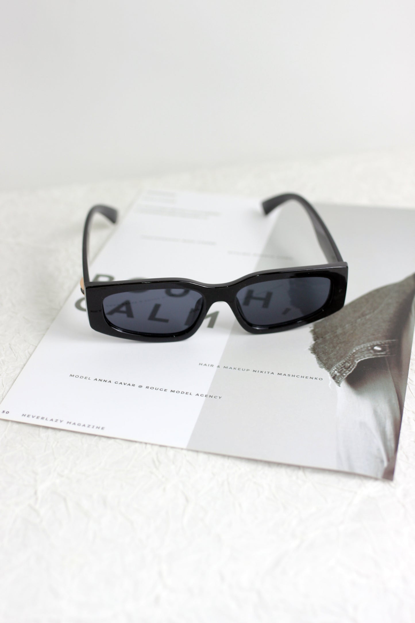 A2408YTGX68759 - Classic Rectangular Sunglasses