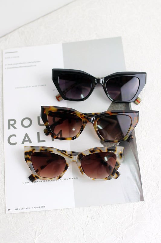 A2408YTGX99658 - Retro Cat-Eye Sunglasses