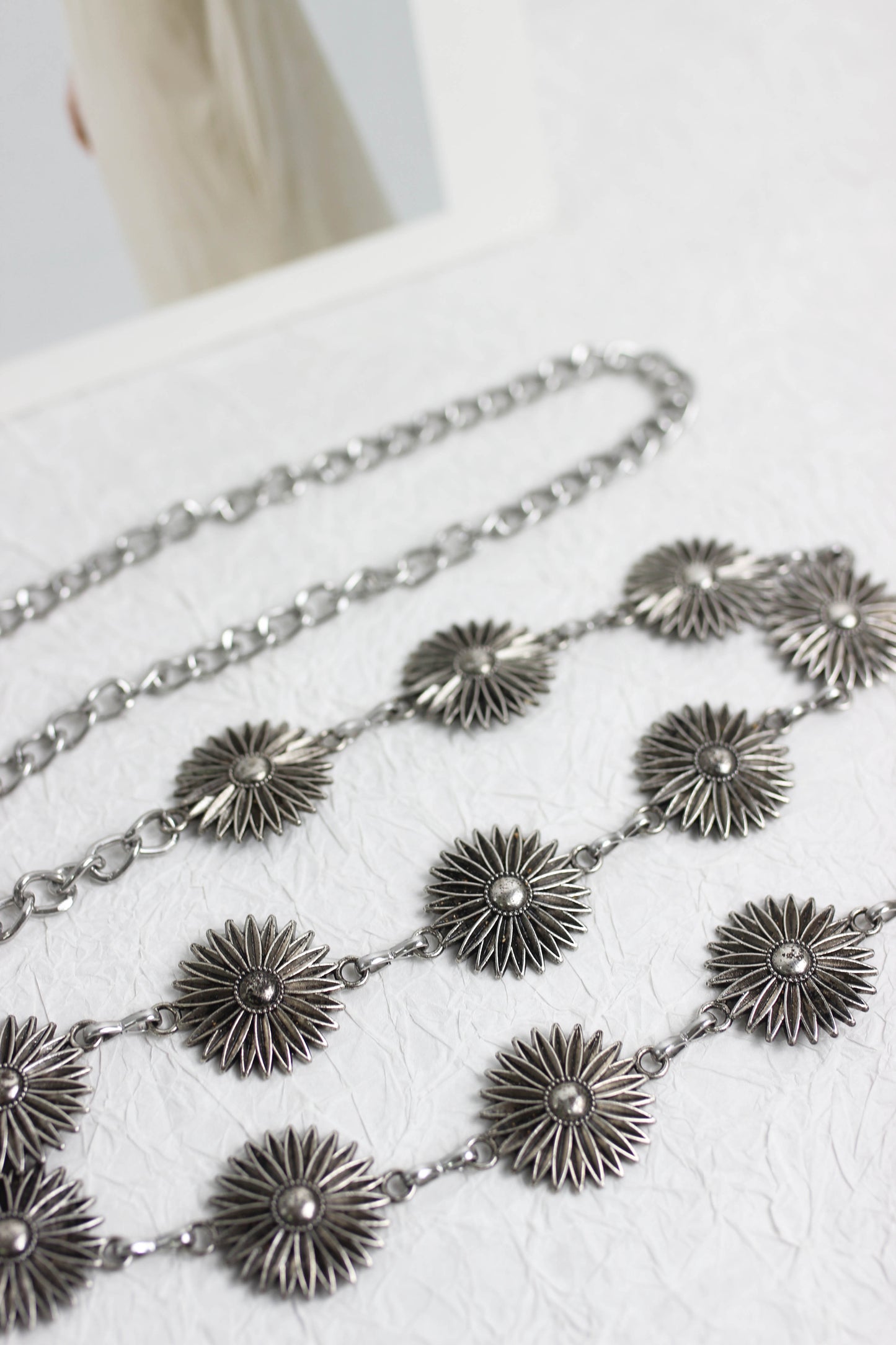 A2409DJN15245 - Floral/Starburst Motif Belt