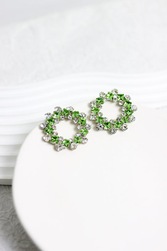 A2409JL84739 - Sparkling Holiday Wreath Earrings