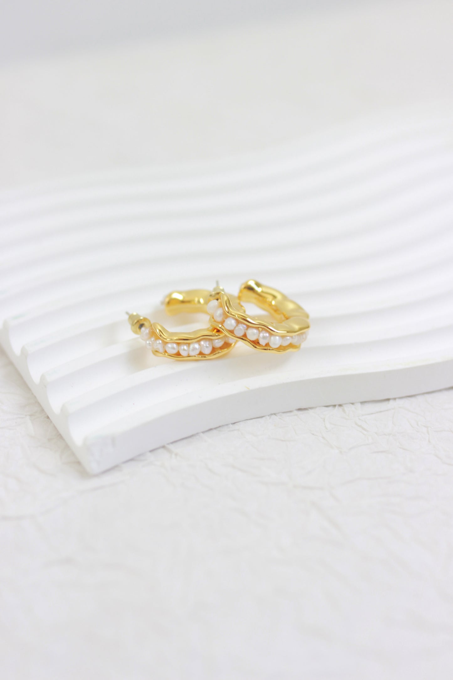 A2410ZM55252 - Gold Hoop Earrings with Pearls