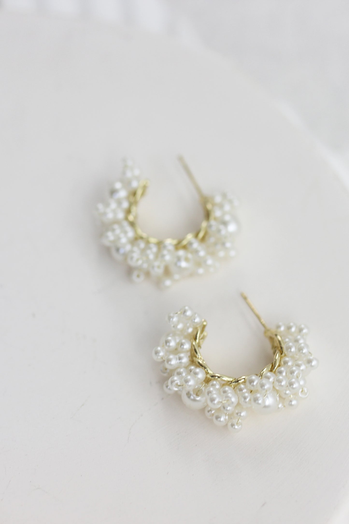 A2411JJ96289 - Pearl Cluster Hoop Earrings