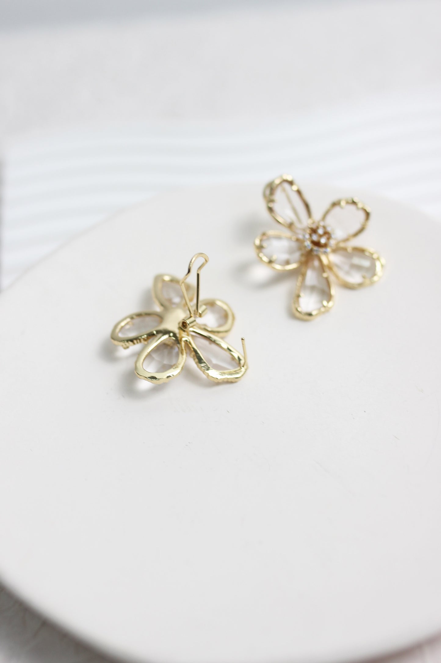 A2411LT77162 - Crystal Flower Stud Earrings
