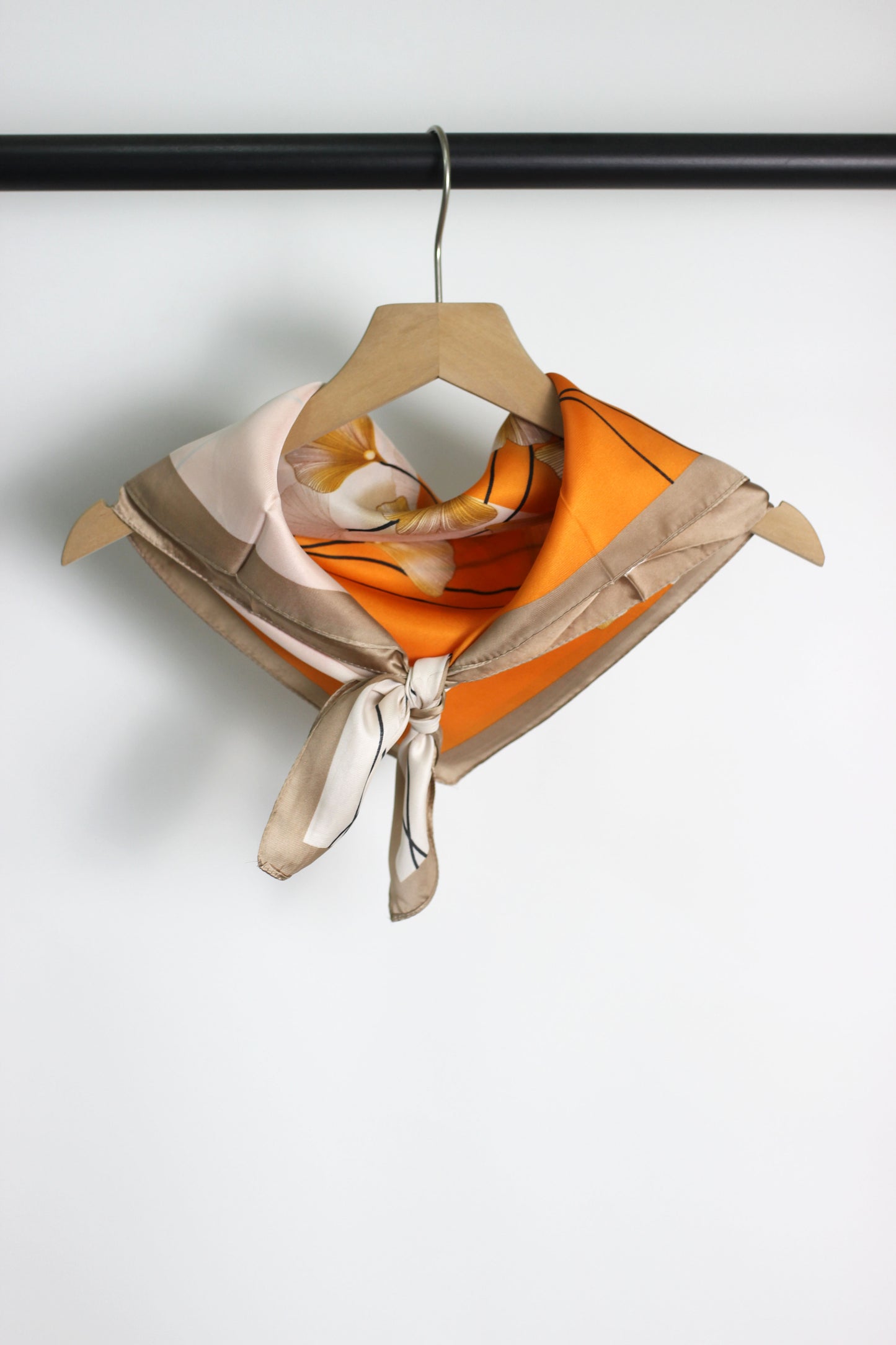 A2412BR82399 - Elegant Floral Printed Scarf