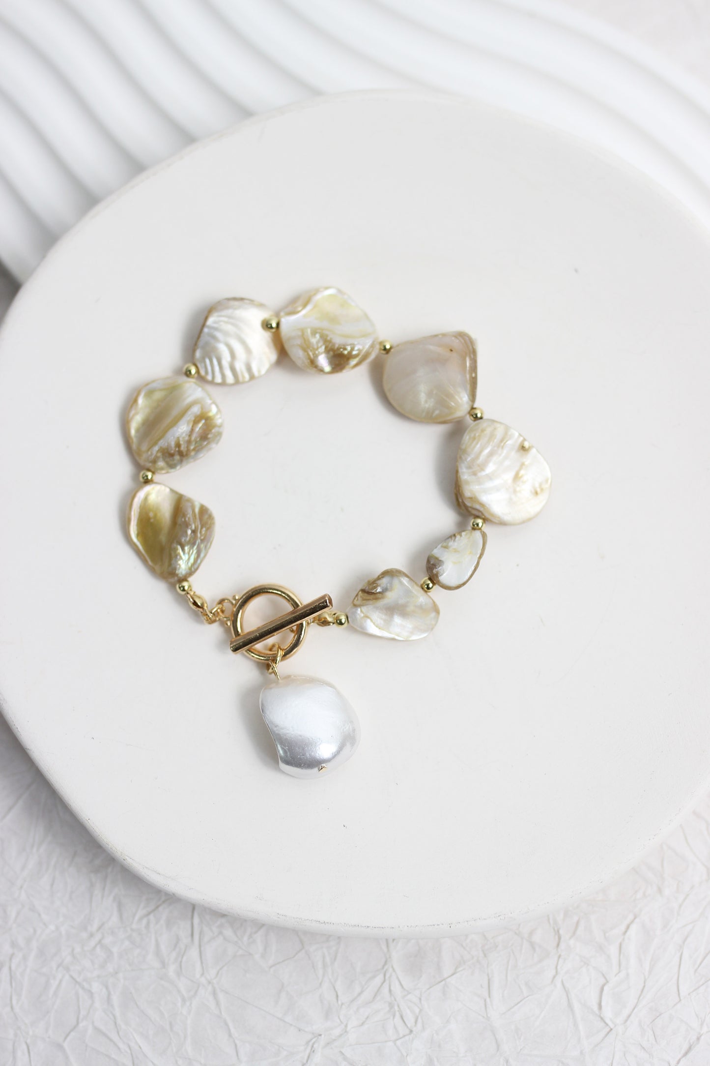 A2412KJ16431 - Natural Shell Charm Bracelet