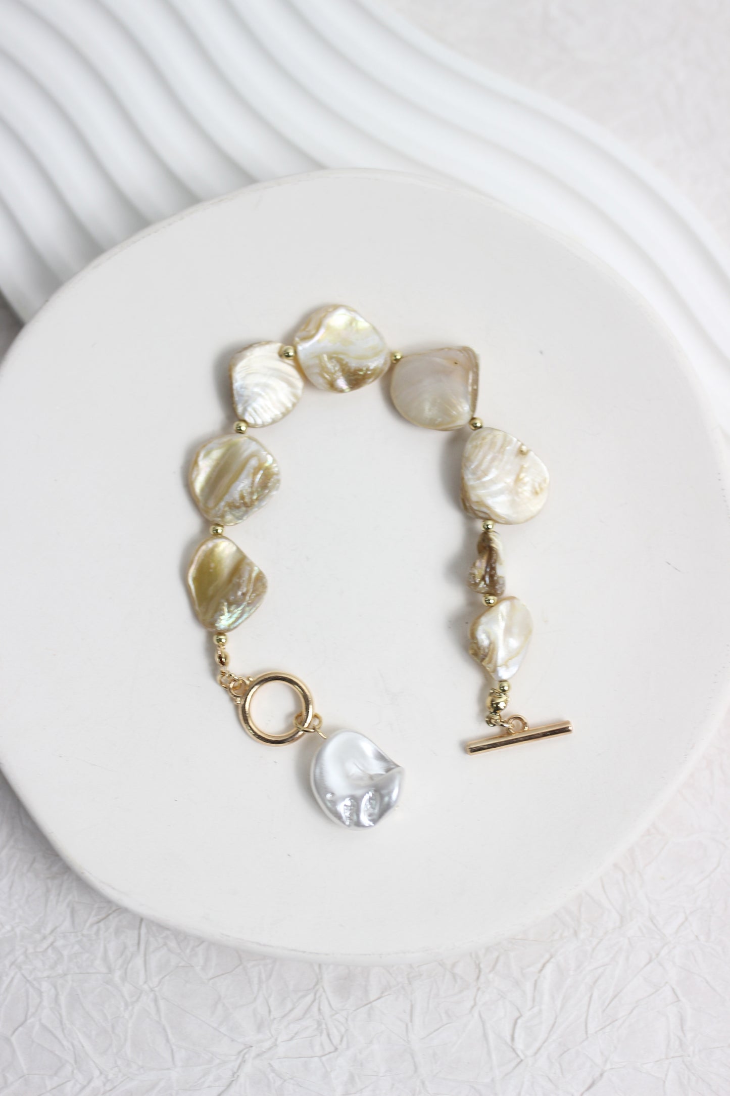 A2412KJ16431 - Natural Shell Charm Bracelet