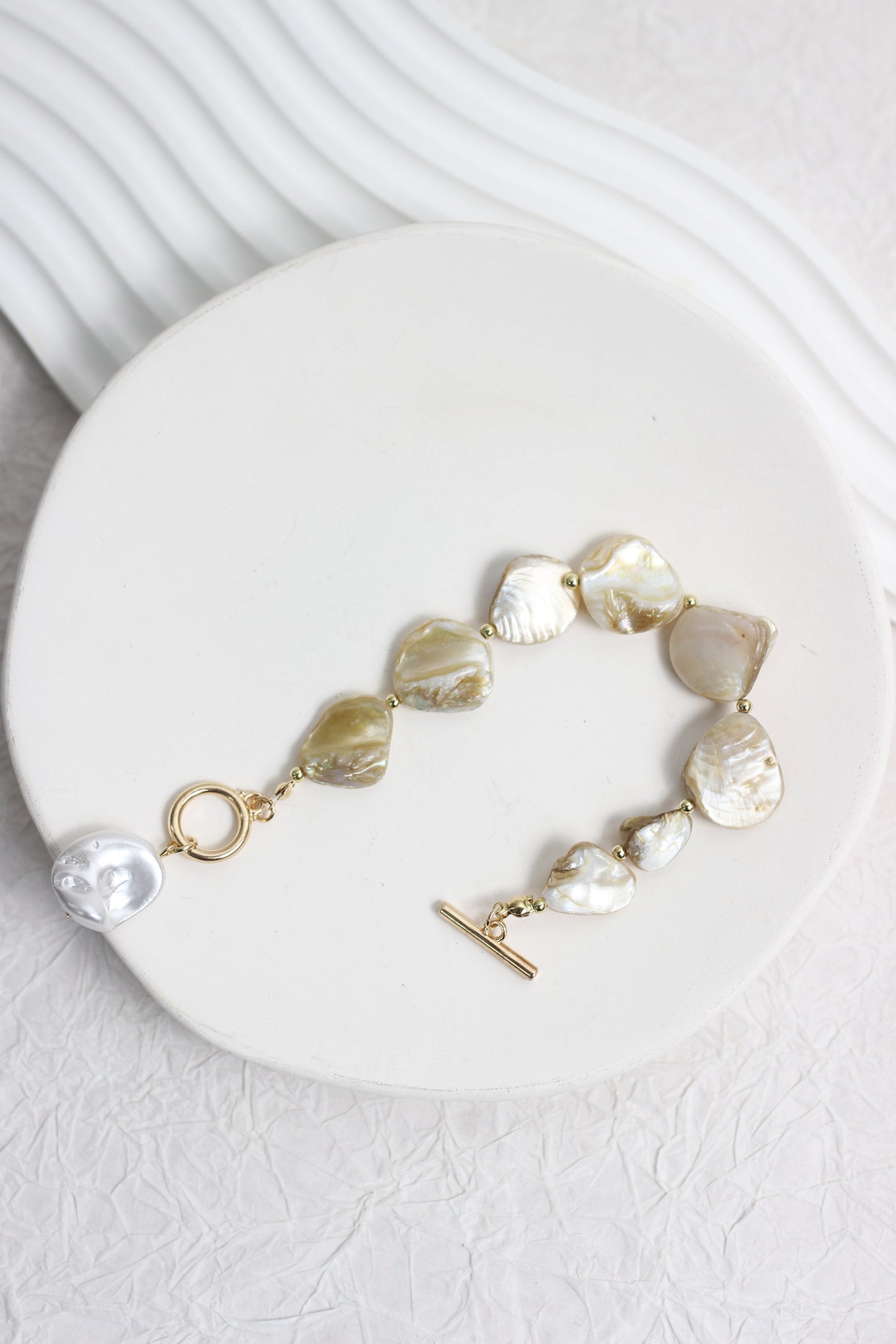 A2412KJ16431 - Natural Shell Charm Bracelet