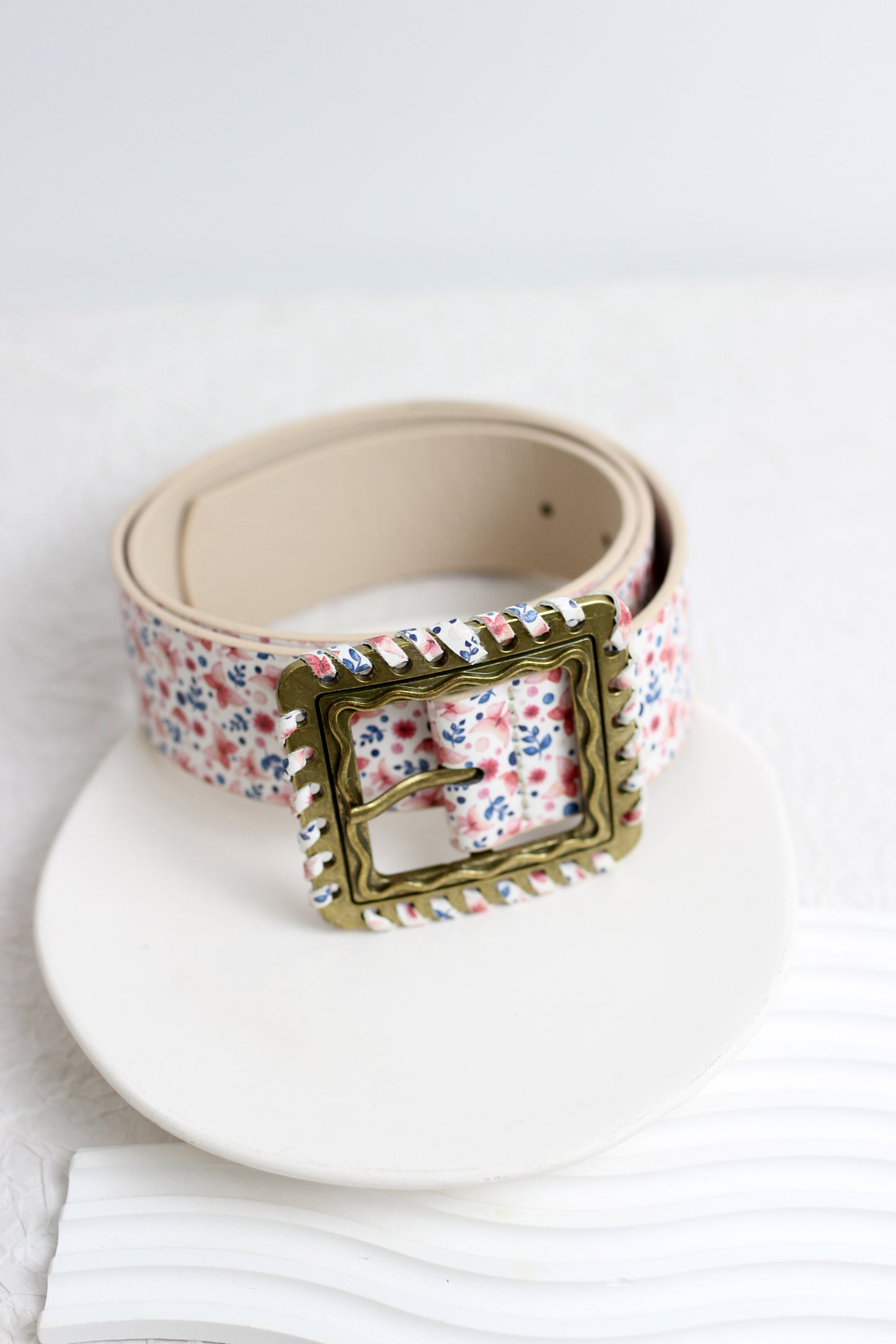 A2501DHS19978 - Vintage Floral Wide Belt with Embossed Buckle