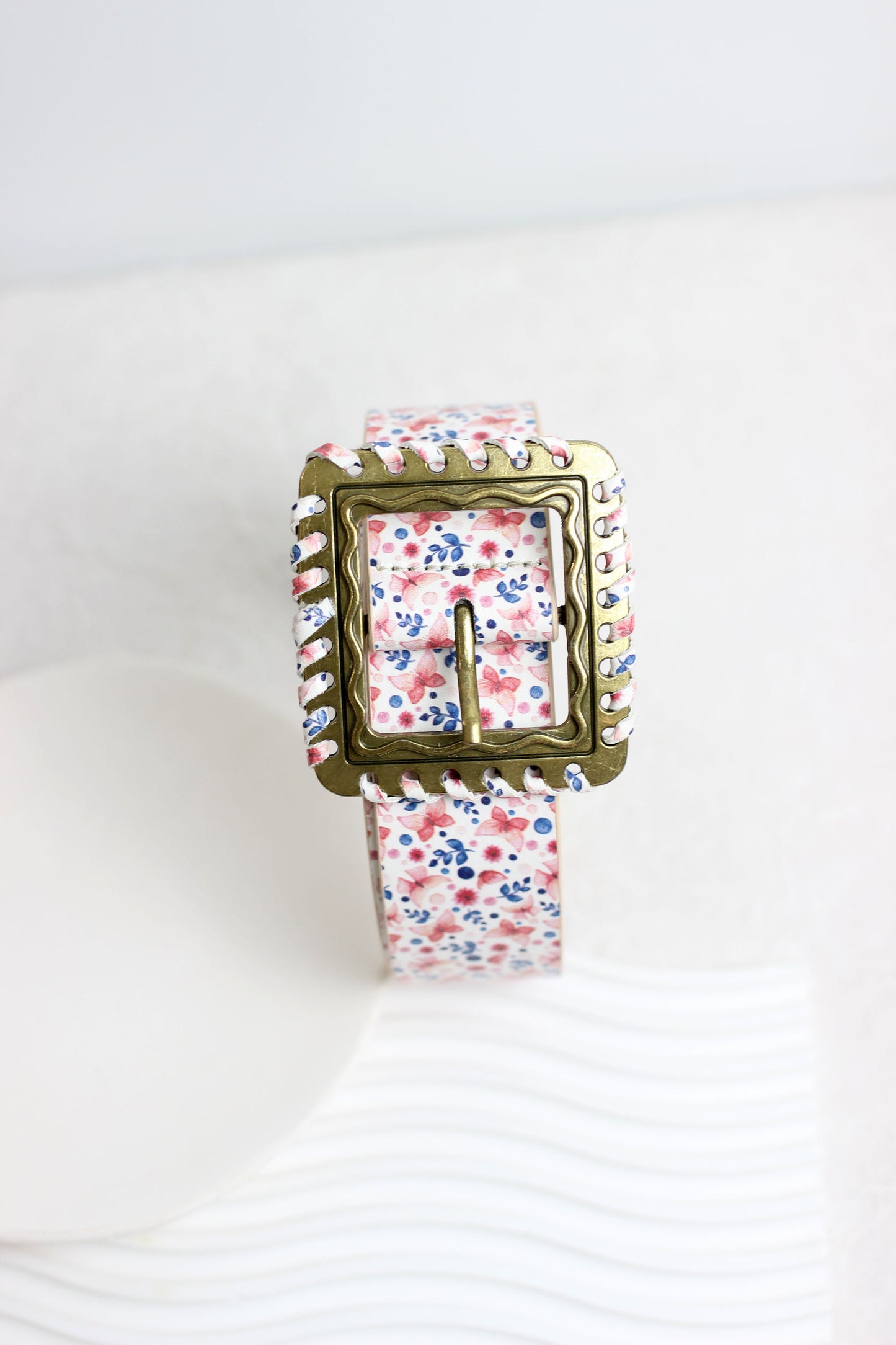 A2501DHS19978 - Vintage Floral Wide Belt with Embossed Buckle