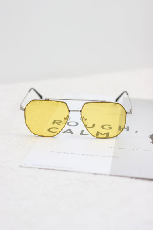 A2501TPS36919 - Photochromic Aviator Sunglasses with Yellow Tinted Lenses
