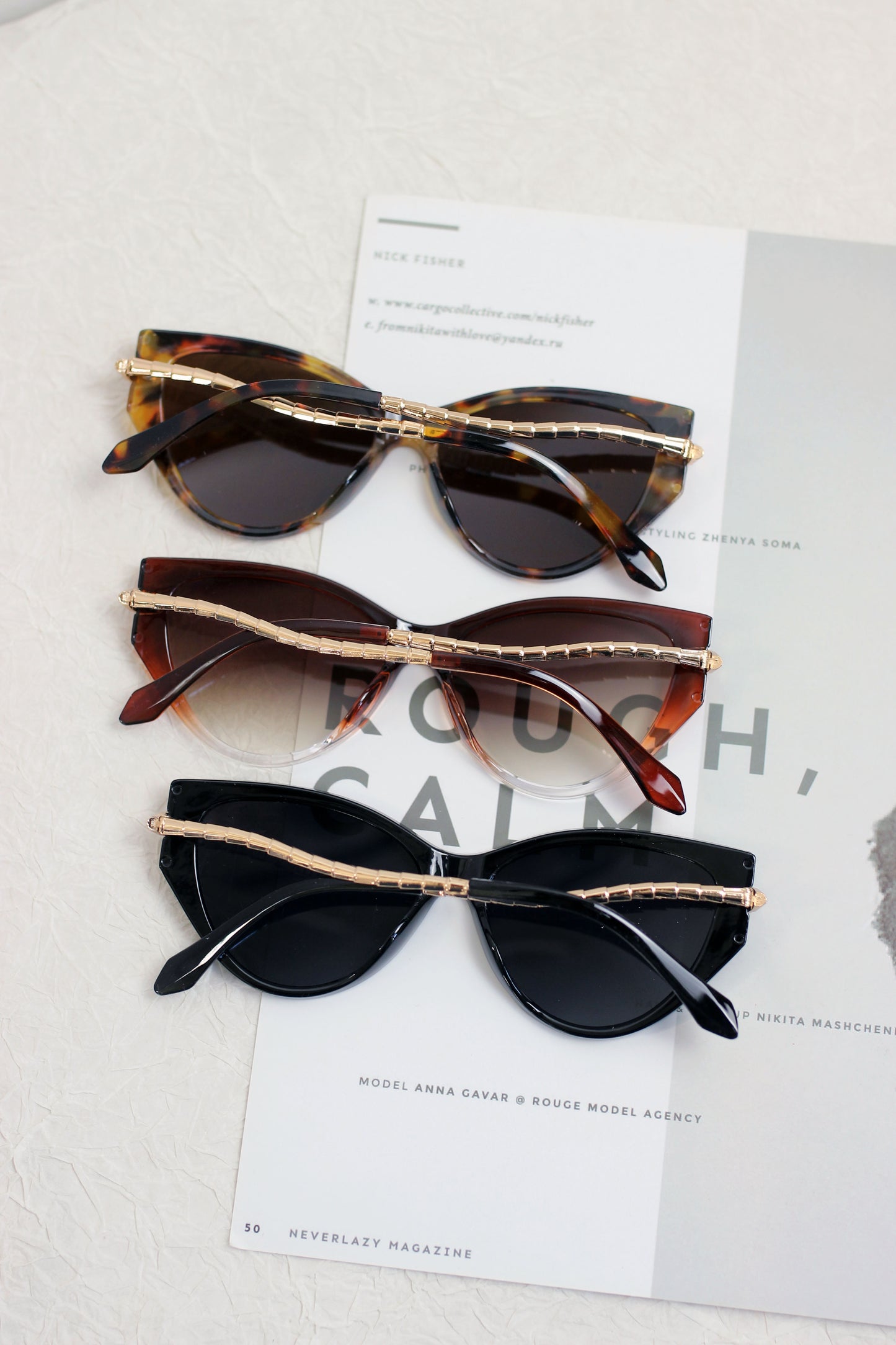 A2501YTGX29085 - Retro Cat-Eye Sunglasses with Gold Accents