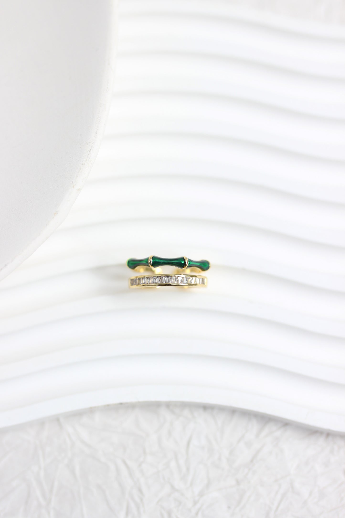 A2502HANF83467 - Bamboo-Inspired Gold-Plated Ear Cuff with Enamel and Cubic Zirconia