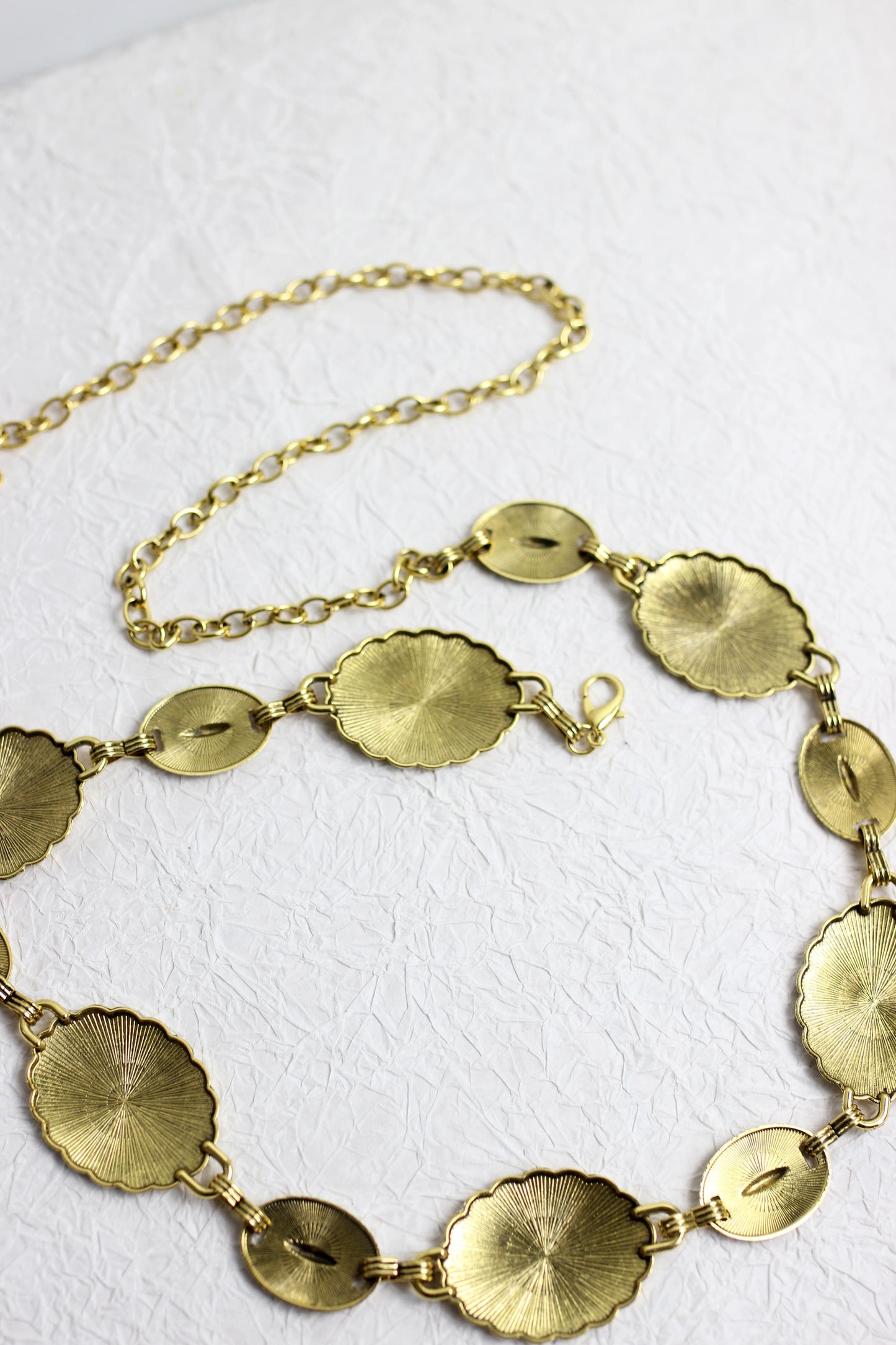 A2502WN48716 - Vintage-Inspired Gold Coin Chain Belt