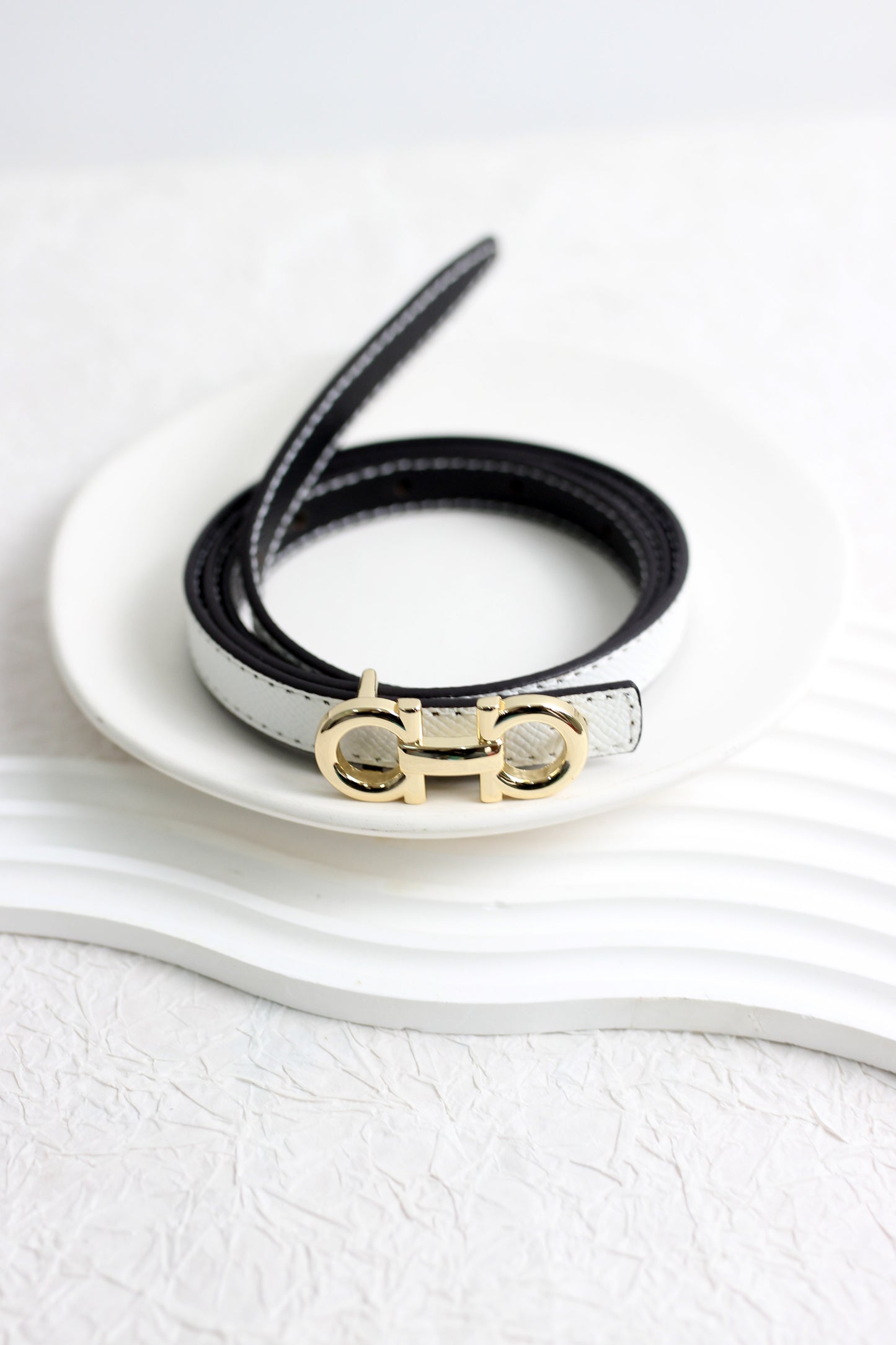 A2503DJN31845 - Slim Reversible Leather Belt with Gold Buckle