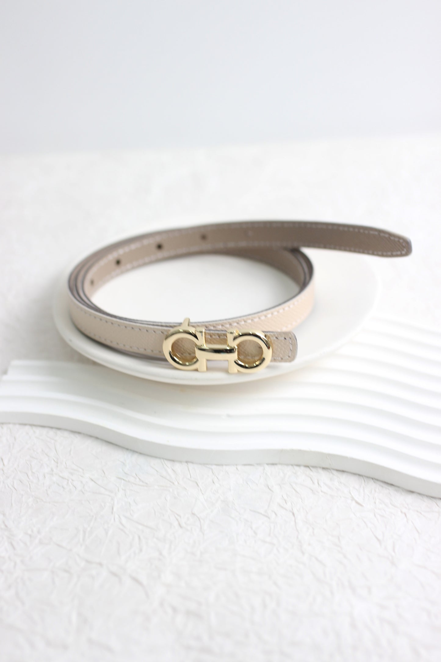 A2503DJN31845 - Slim Reversible Leather Belt with Gold Buckle