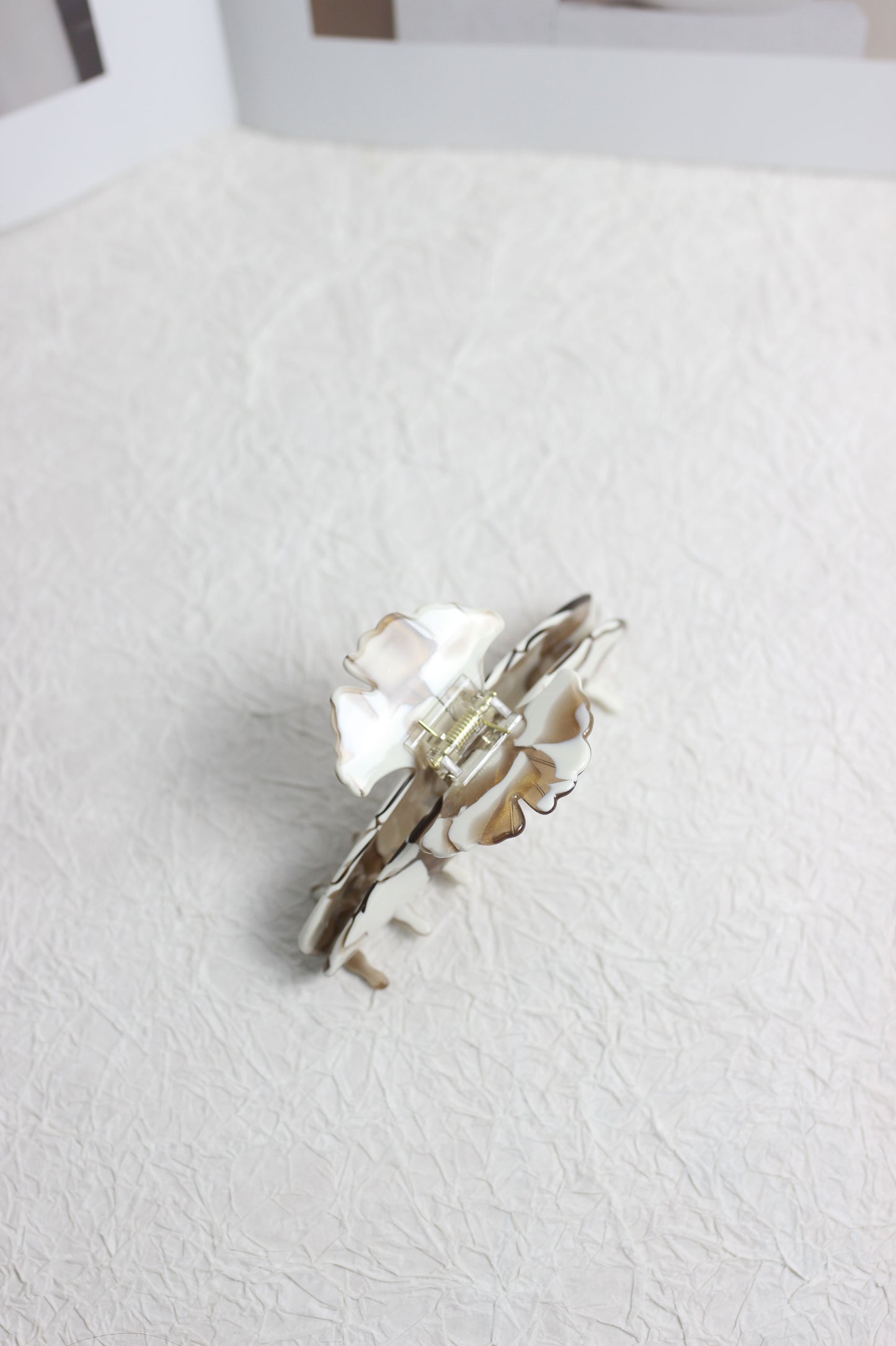 A2503DW62817 - Marbled Cellulose Acetate Hair Claw Clip