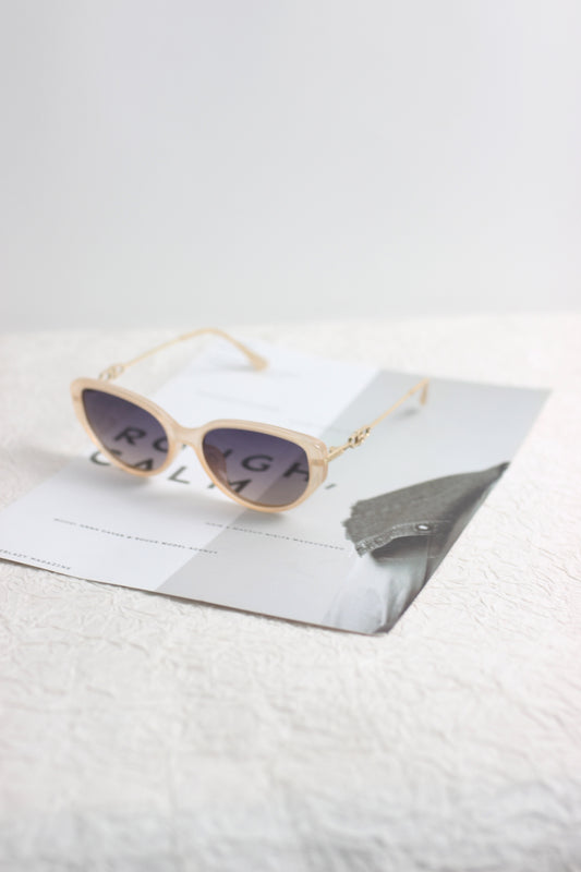 A2503GY55479 - Vintage Cat-Eye Sunglasses