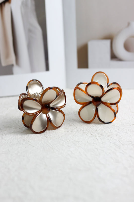 A2503ST57645 - Retro Floral Acrylic Hair Claw Clip