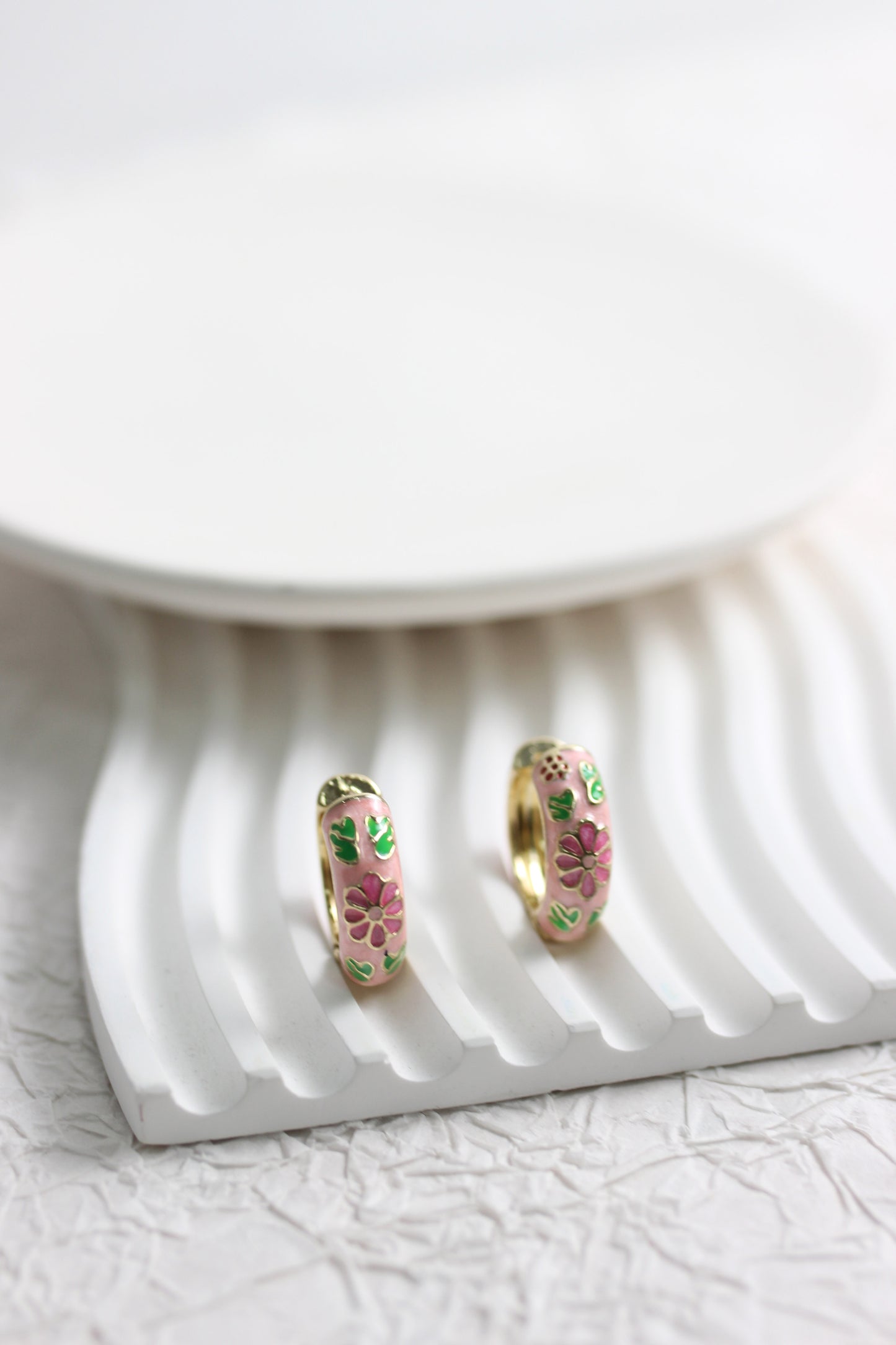 A2503TGG12999 - Floral Enamel Huggie Hoop Earrings