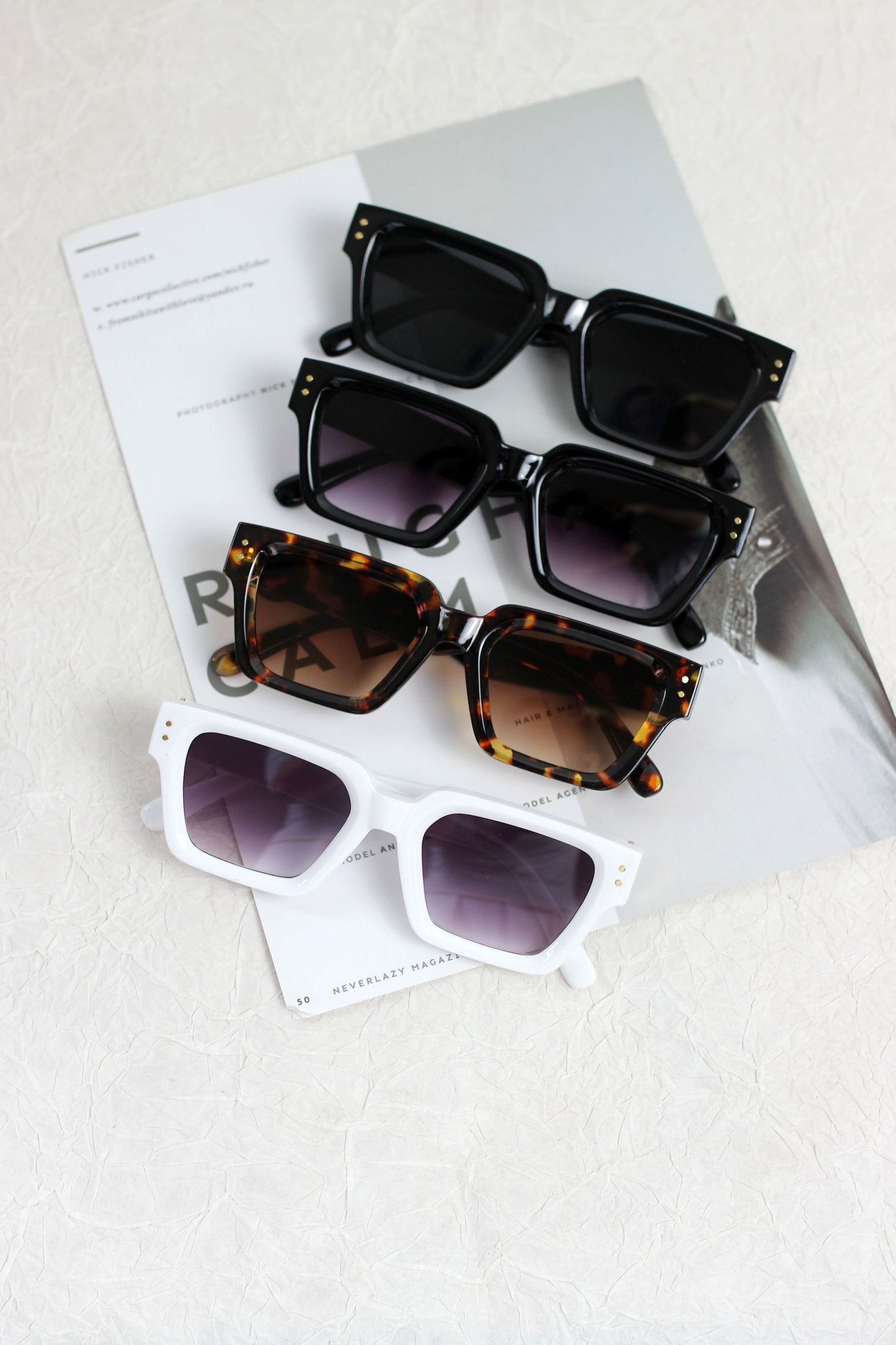 A2504BLDZ11563 - Bold Square Frame Retro Sunglasses