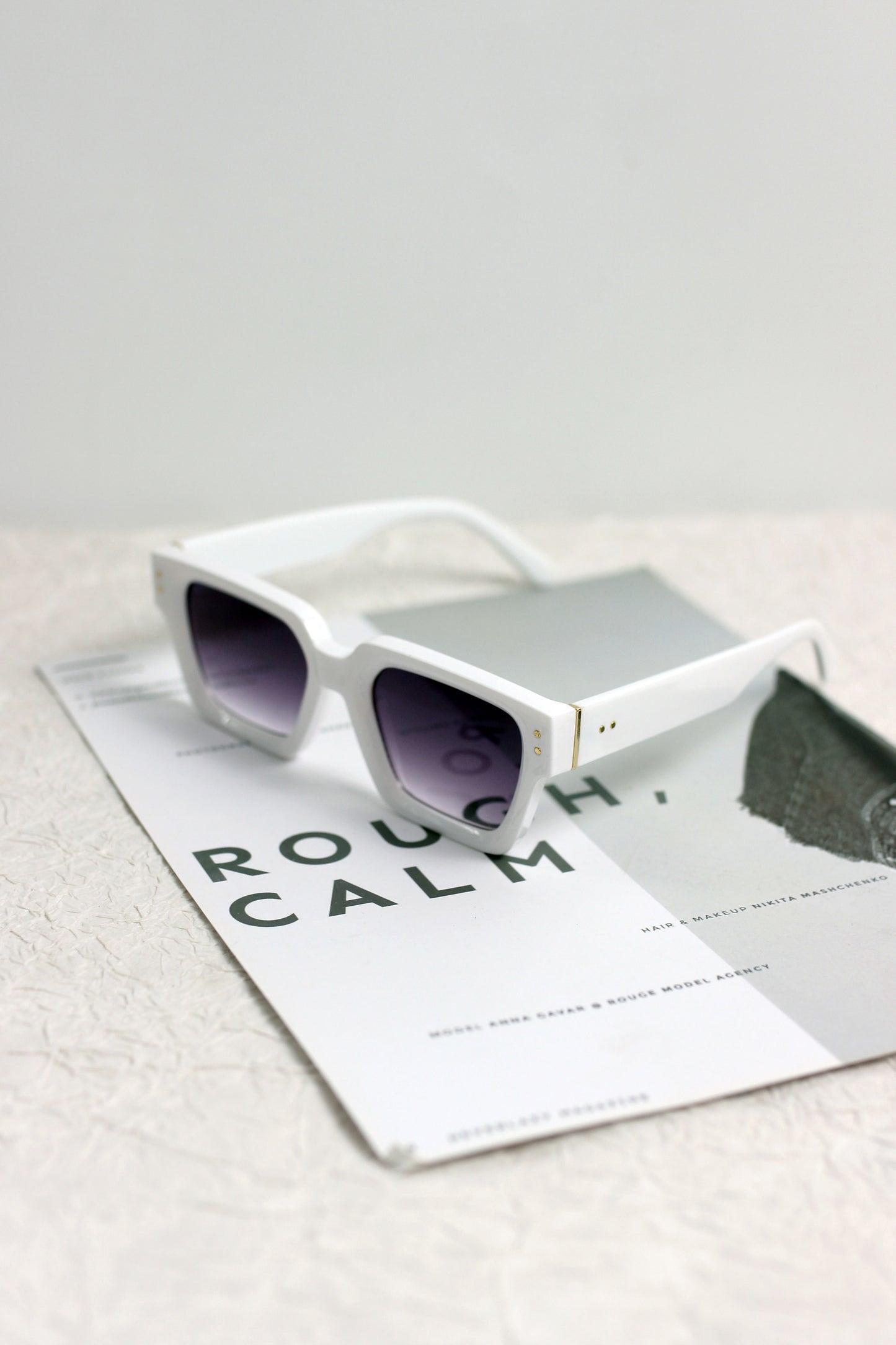A2504BLDZ11563 - Bold Square Frame Retro Sunglasses
