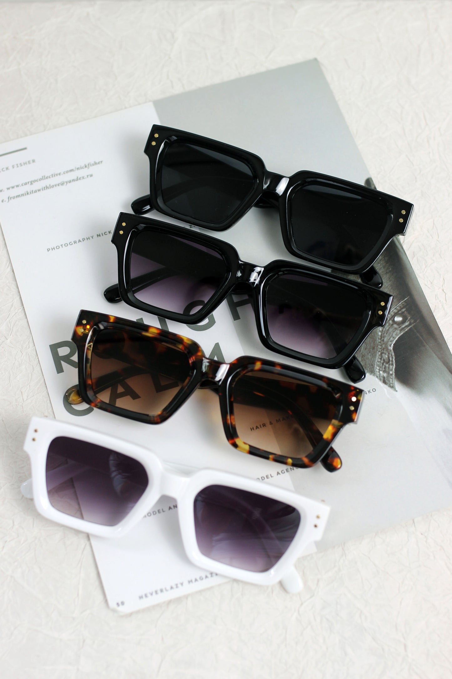 A2504BLDZ11563 - Bold Square Frame Retro Sunglasses