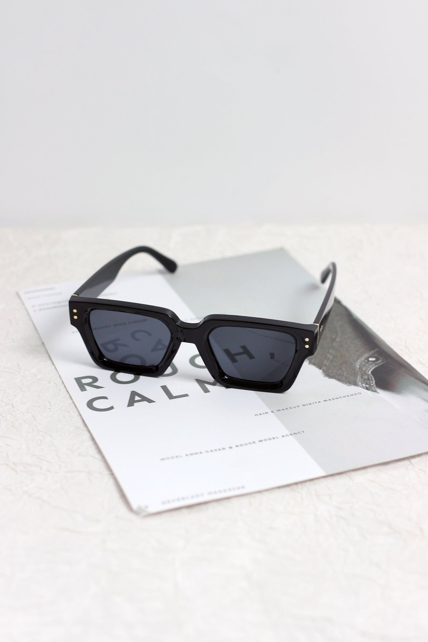 A2504BLDZ11563 - Bold Square Frame Retro Sunglasses