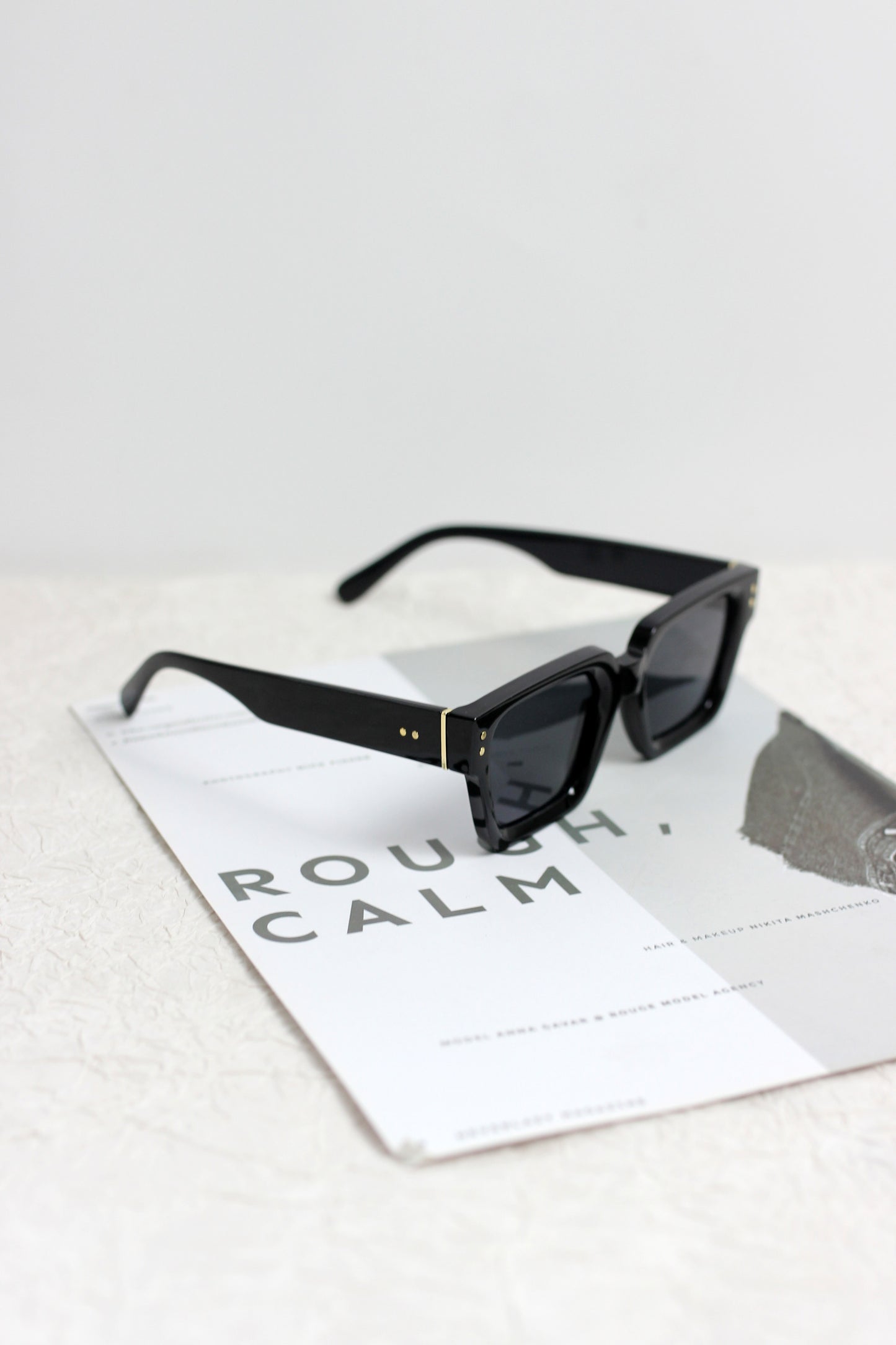 A2504BLDZ11563 - Bold Square Frame Retro Sunglasses