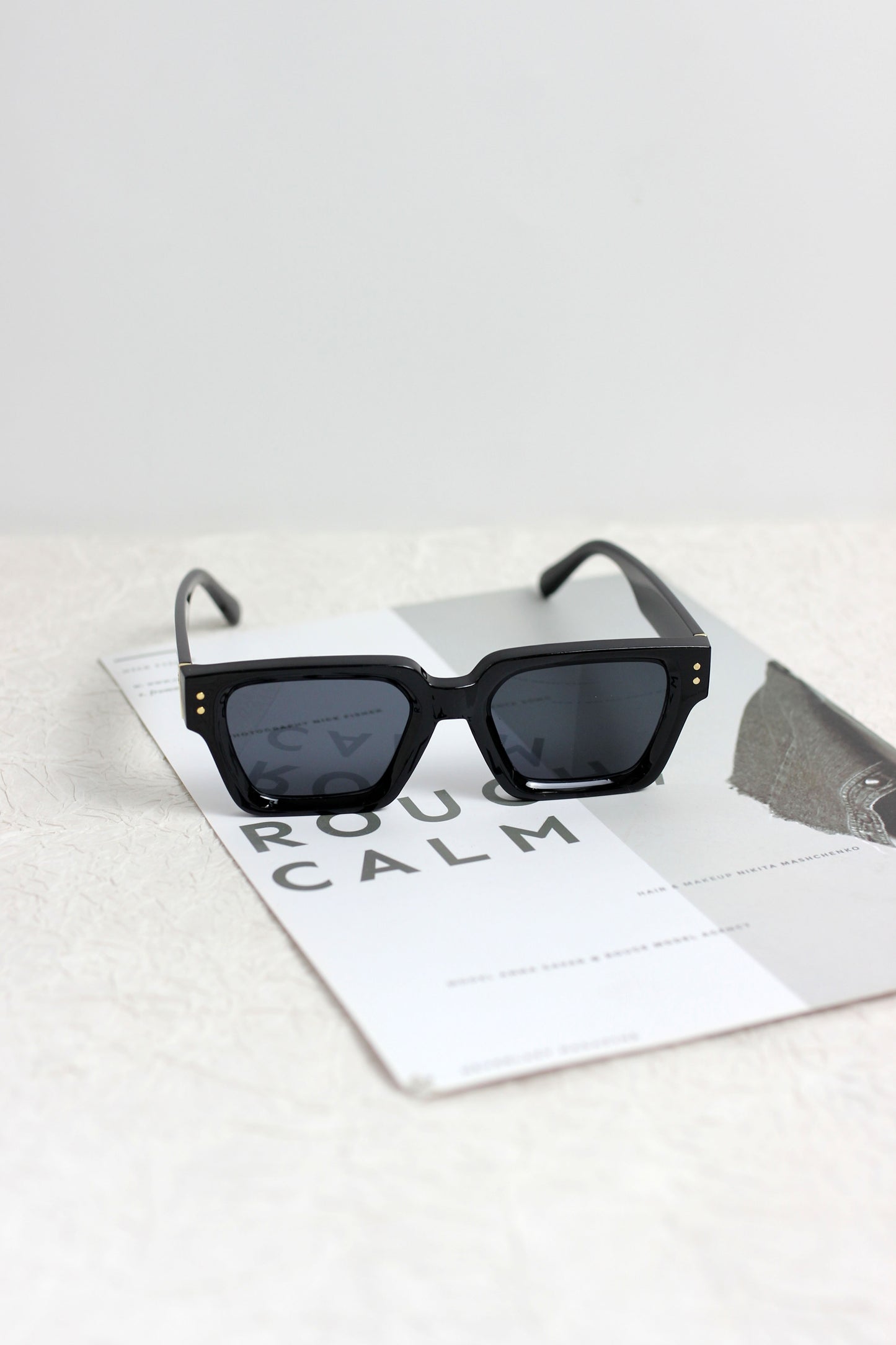A2504BLDZ11563 - Bold Square Frame Retro Sunglasses